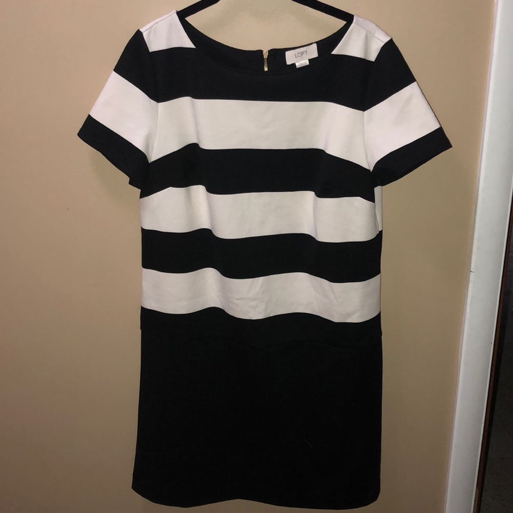Business causal dress